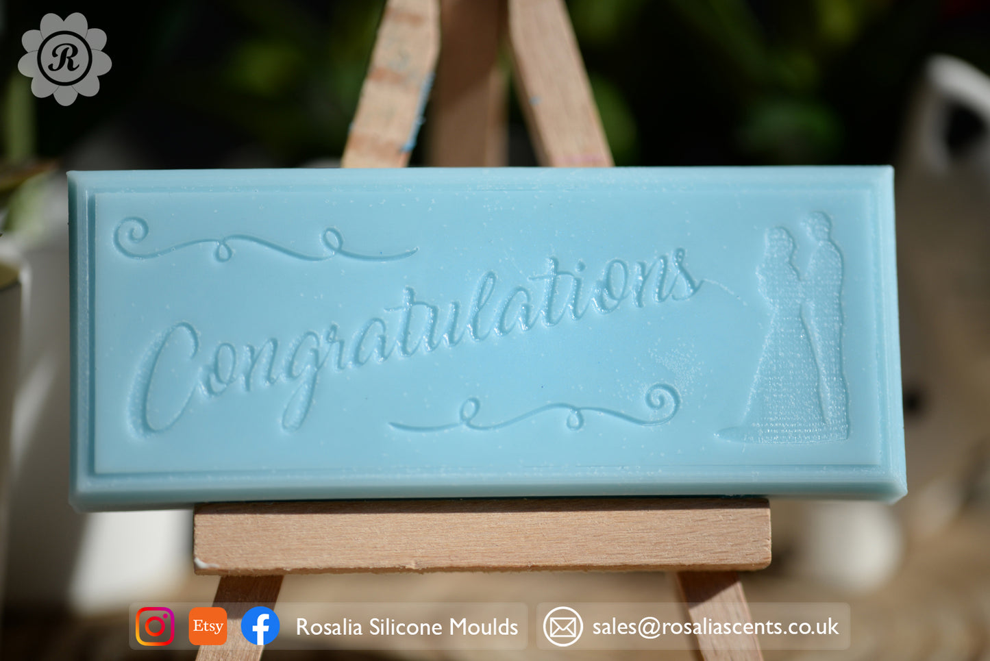 Congratulations Couple Dancing Snap Bar Mould