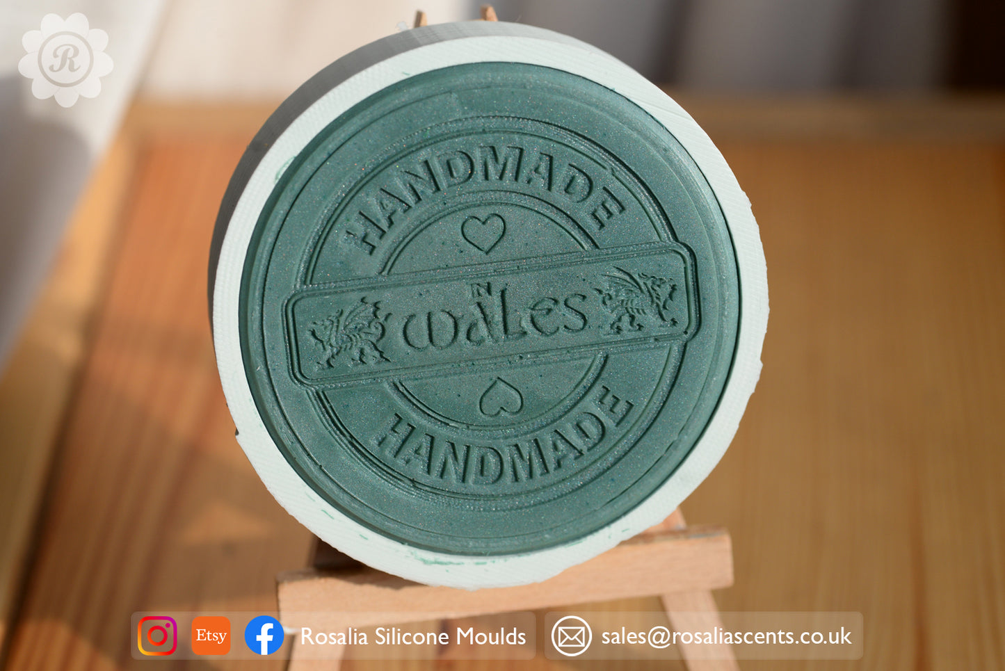 'Handmade in Wales' Round 80mm Snap Bar