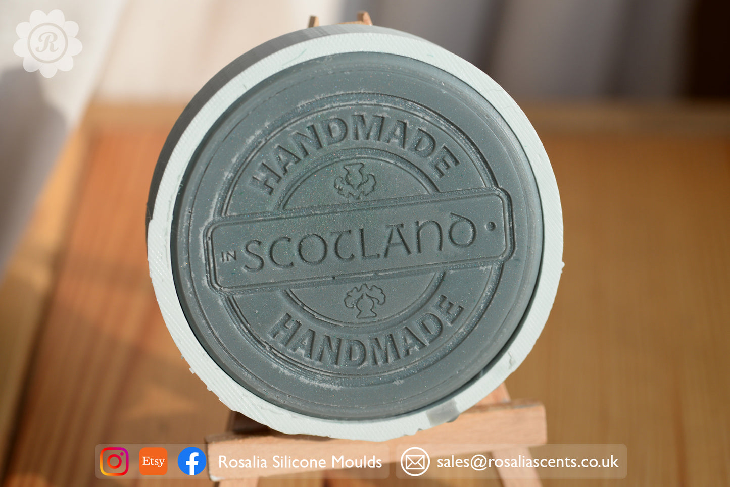 'Handmade in Scotland' Round 80mm Snap Bar