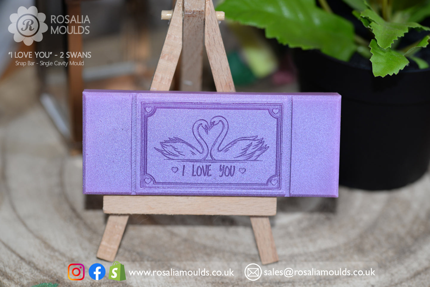 'I Love You' Swans Snap Bar Mould