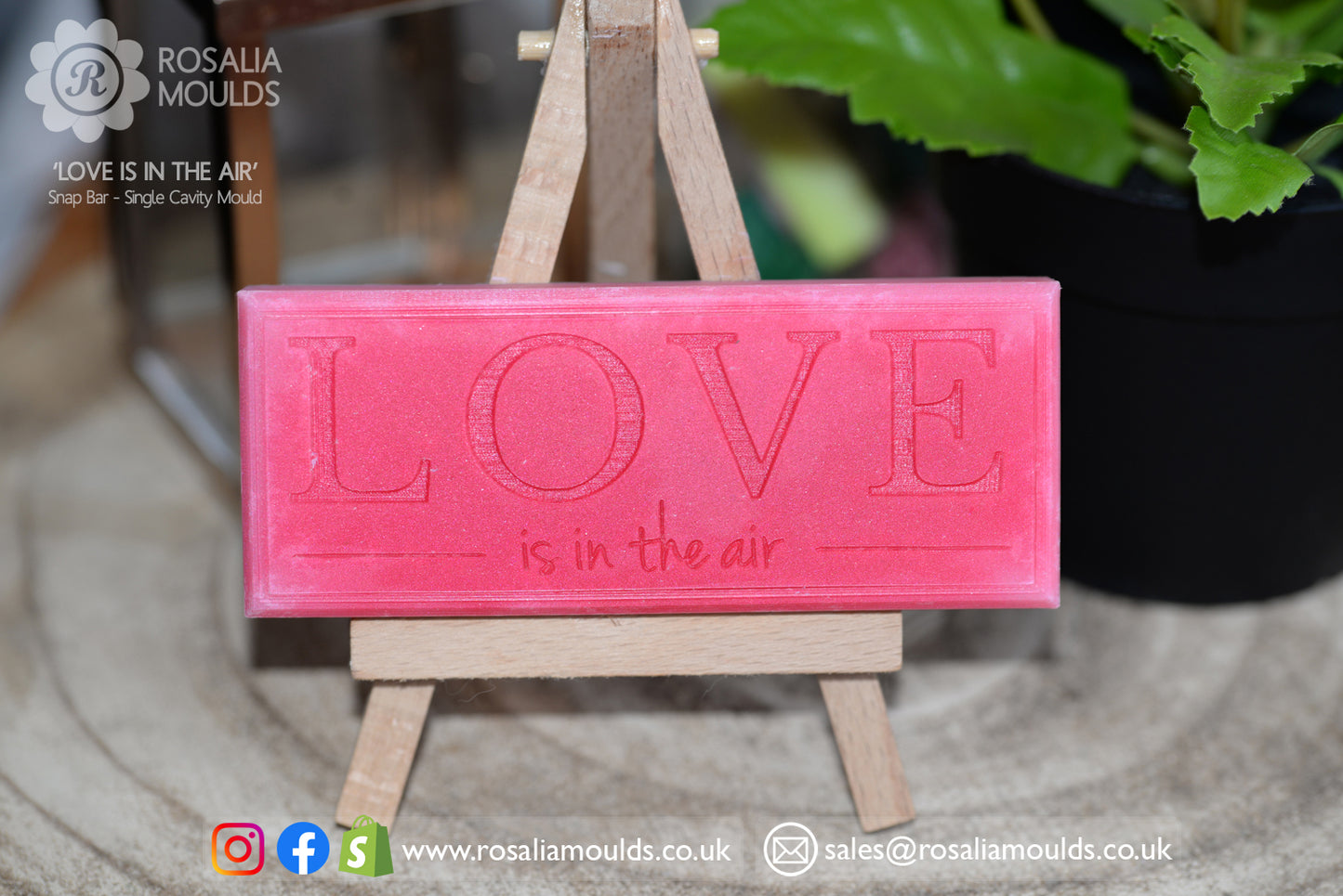 'Love is in the Air' Snap Bar Mould