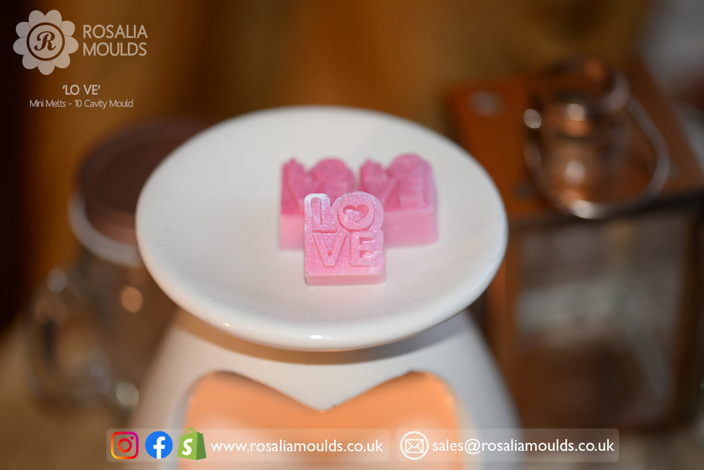 'LOVE' 10 Cavity Wax Melt Mould