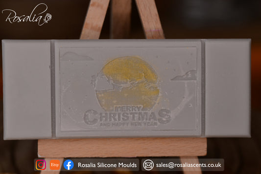 Merry Christmas' Sleigh Moon Snap Bar Mould