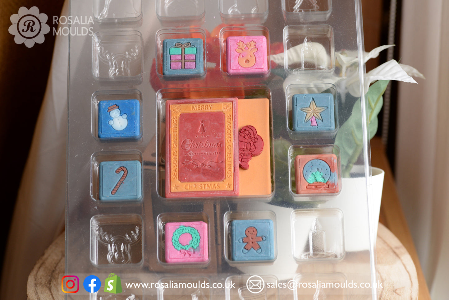 Christmas Advent Calendar (24 Mini Melts + 1 Large 25th Day) Wax Melt Moulds