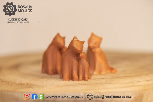 'Cuddling Cats' 3 Cavity Wax Melt Mould