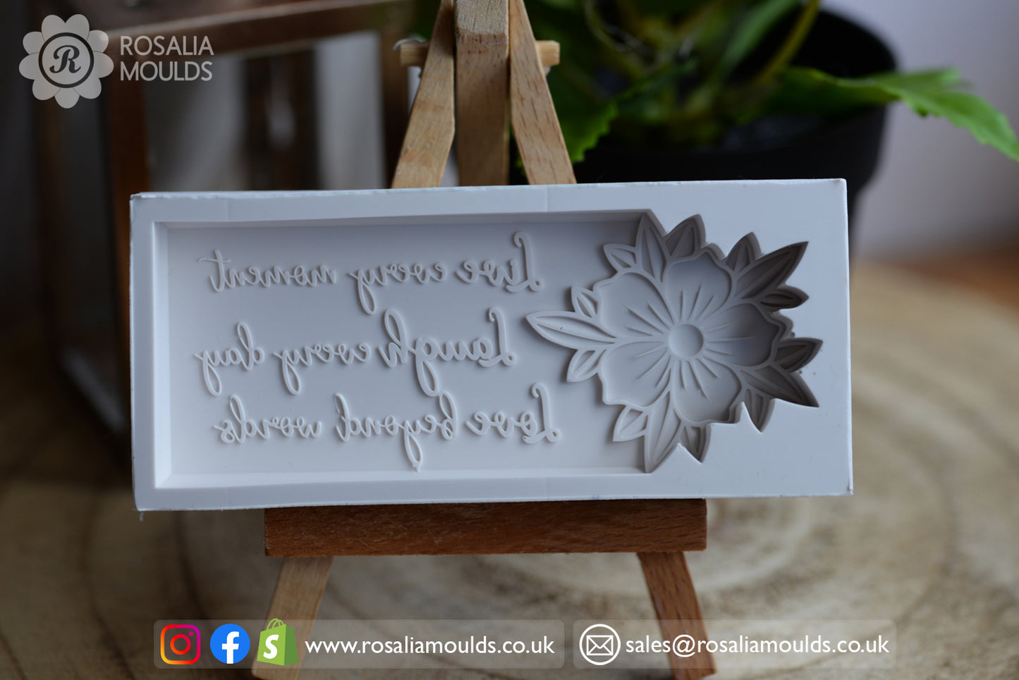 'Live Laugh Love' Snap Bar Mould